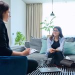Cum alegi o clinică de psihoterapie în București? De ce Clinica Blue poate fi o opțiune potrivită