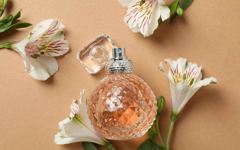 Cum alegi un parfum din Emirate în funcție de notele olfactive preferate