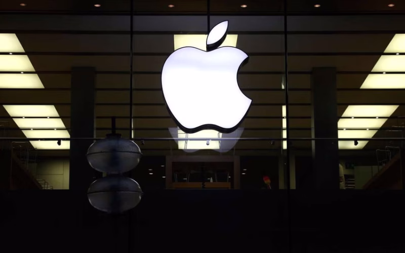 De ce europenii nu au încă Siri AI pe iPhone. Disputa dintre Apple și UE ține noul asistent departe de milioane de utilizatori